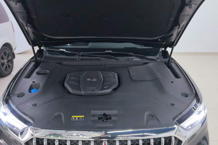 Used Hongqi HS5 2022 Facelifted Version 2.0T Smart Connect Flagship All-Wheel-Drive Edition Engine Bay