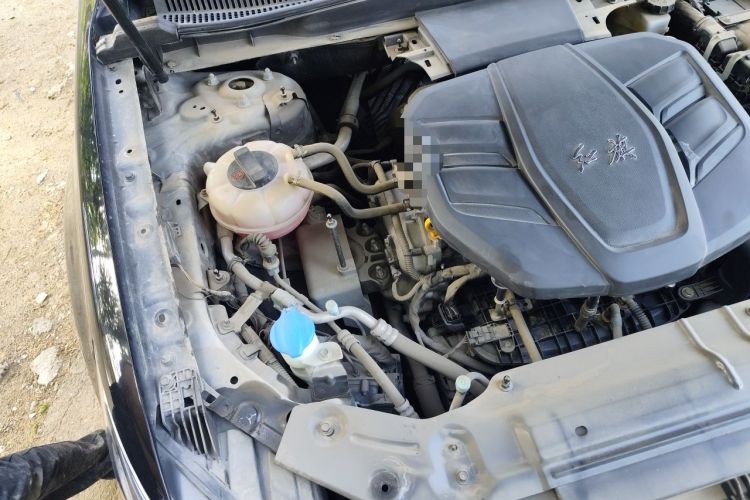 Used Hongqi HS5 2022 2.0T Smart Connect Flagship Edition Engine Bay Right