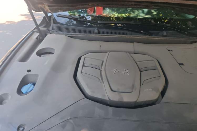 Used Hongqi HS5 2022 Revised Version 2.0T Smart Connect Flagship Edition Engine Bay Right