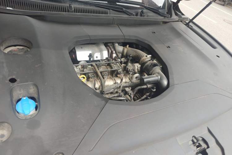 Used Hongqi HS5 2022 Revised Version 2.0T Smart Connect Flagship Edition Engine Bay Right