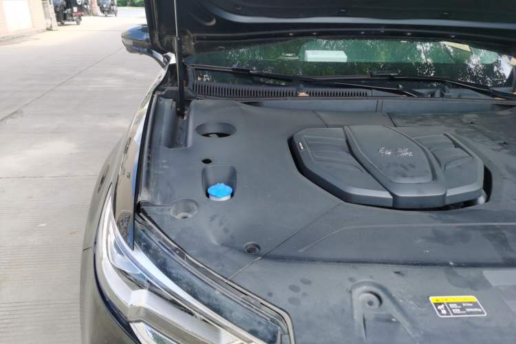 Used Hongqi HS5 2022 Revised Version 2.0T Smart Connect Flagship Edition Engine Bay Right