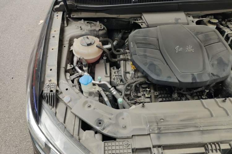 Used Hongqi HS5 2022 Revised Version 2.0T Smart Connect Flagship Edition Engine Bay Right