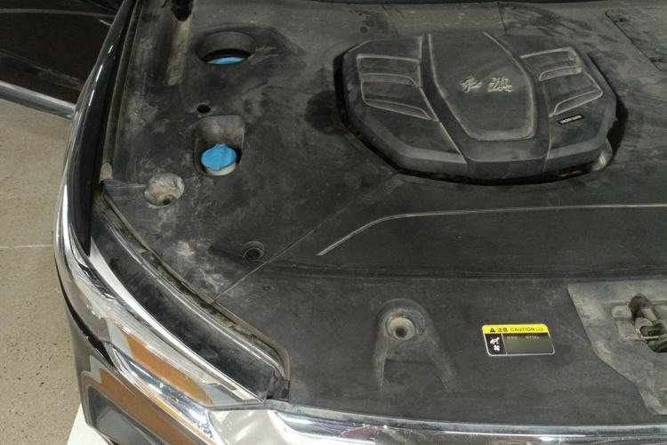 Used Hongqi HS5 2022 2.0T Smart Connect Flagship Edition Engine Bay Right
