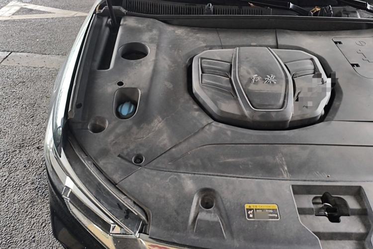 Used Hongqi HS5 2022 2.0T Smart Connect Flagship Edition Engine Bay Right