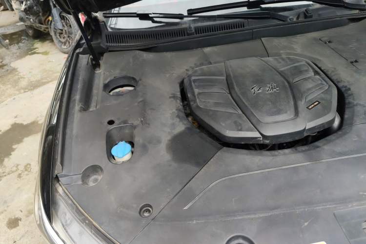 Used Hongqi HS5 2022 Revised Version 2.0T Smart Connect Flagship Edition Engine Bay Right