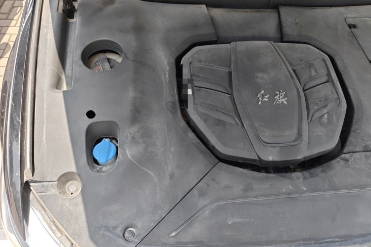 Used Hongqi HS5 2022 Revised Version 2.0T Smart Connect Flagship Edition Engine Bay Right