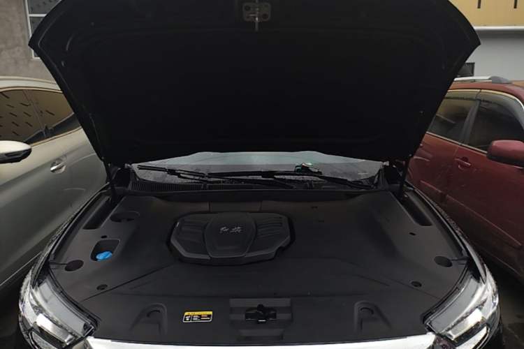 Used Hongqi HS5 2022 Revised Version 2.0T Smart Connect Flagship Edition Engine Bay