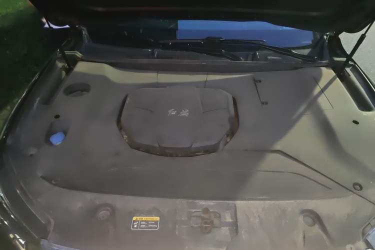 Used Hongqi HS5 2022 2.0T Smart Connect Flagship Edition Engine Bay