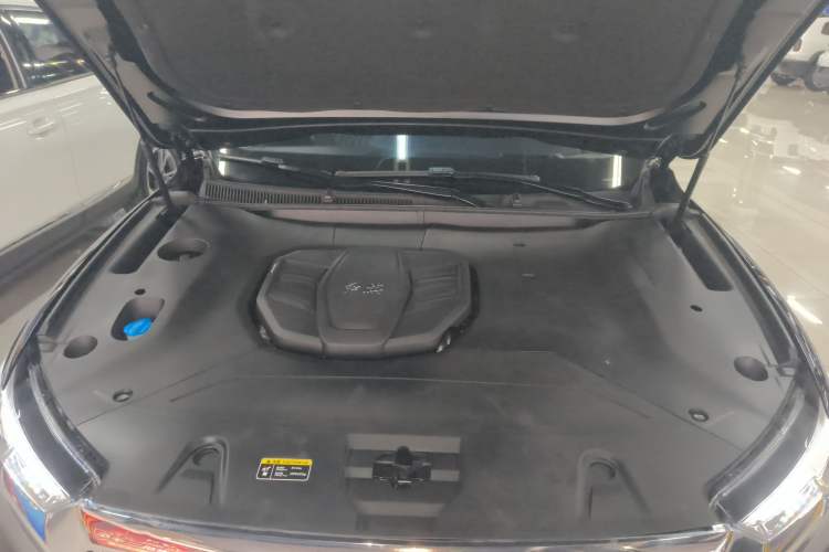 Used Hongqi HS5 2022 Revised Version 2.0T Smart Connect Flagship Edition Engine Bay