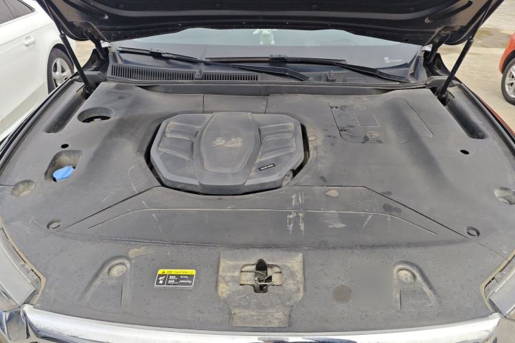Used Hongqi HS5 2022 Revised Version 2.0T Smart Connect Flagship Edition Engine Bay