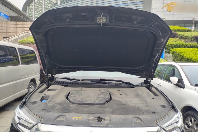 Used Hongqi HS5 2022 Revised Version 2.0T Smart Connect Flagship Edition Engine Bay