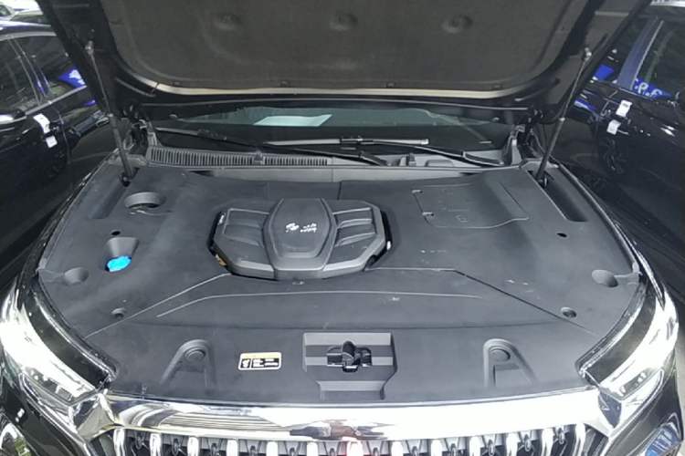 Used Hongqi HS5 2022 Revised Version 2.0T Smart Connect Flagship Edition Engine Bay