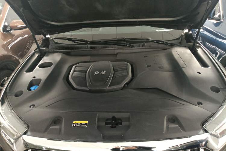 Used Hongqi HS5 2022 Revised Version 2.0T Smart Connect Flagship Edition Engine Bay