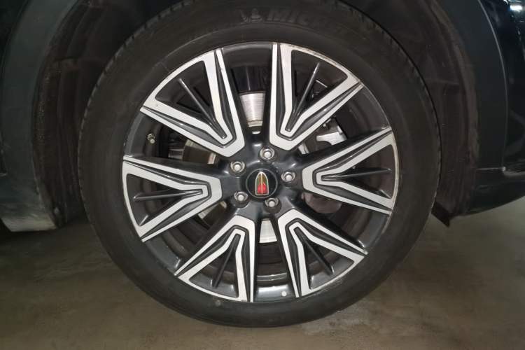 Used Hongqi HS5 2022 Facelifted Version 2.0T Smart Connect Flagship All-Wheel-Drive Edition Exterior 1