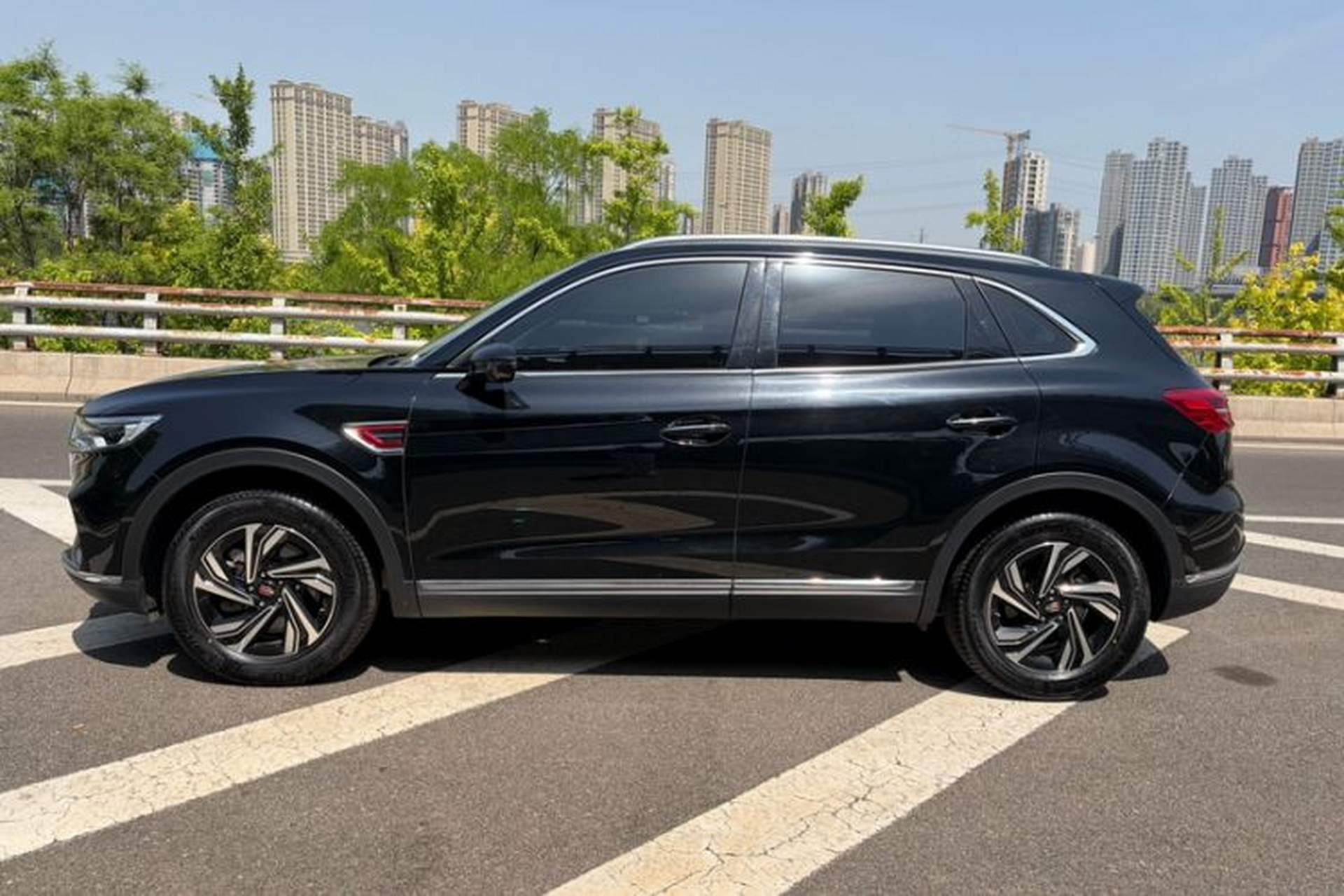 Used Hongqi HS5 2022 Revised Version 2.0T Smart Connect Flagship Edition Exterior 1