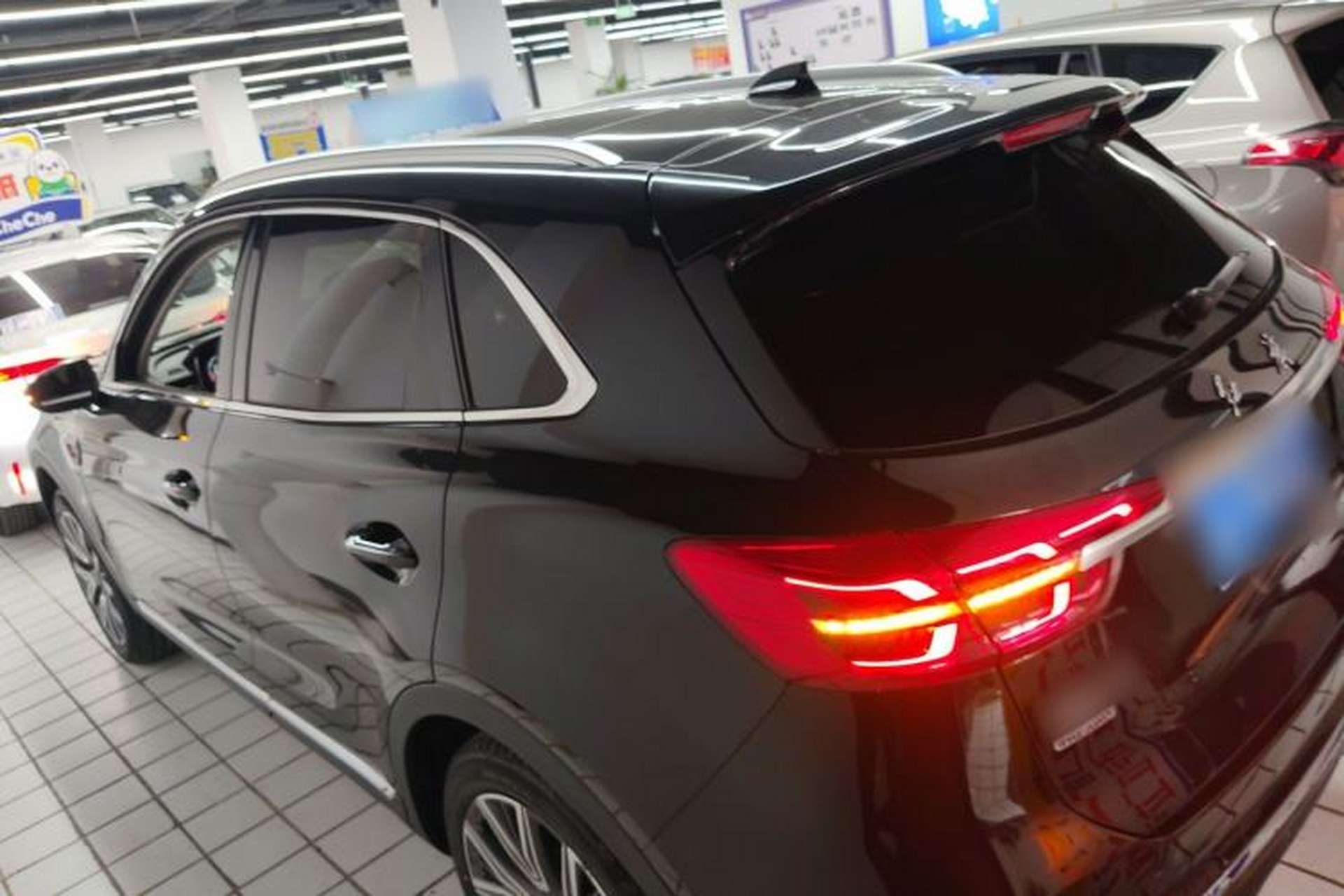 Used Hongqi HS5 2022 2.0T Smart Connect Flagship All-Wheel-Drive Version Exterior 2
