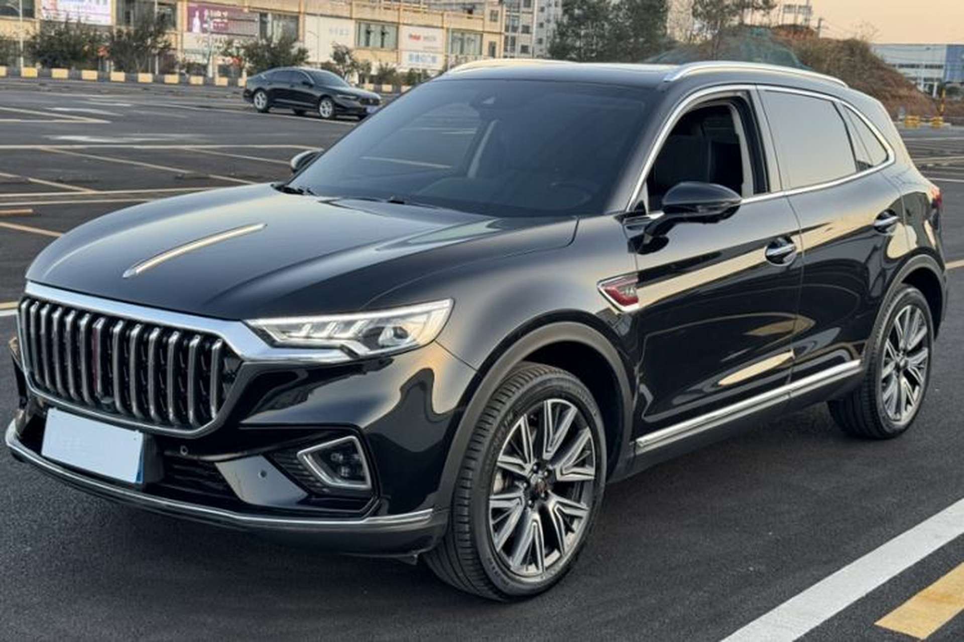 Used Hongqi HS5 2022 Facelifted Version 2.0T Smart Connect Flagship All-Wheel-Drive Edition Exterior 2