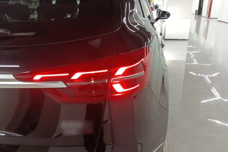 Used Hongqi HS5 2022 Facelifted Version 2.0T Smart Connect Flagship All-Wheel-Drive Edition Exterior 3