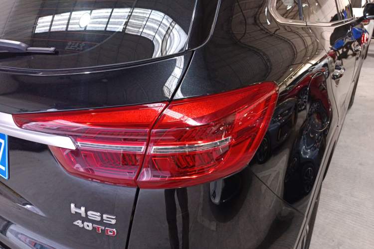 Used Hongqi HS5 2022 Revised Version 2.0T Smart Connect Flagship Edition Exterior 3