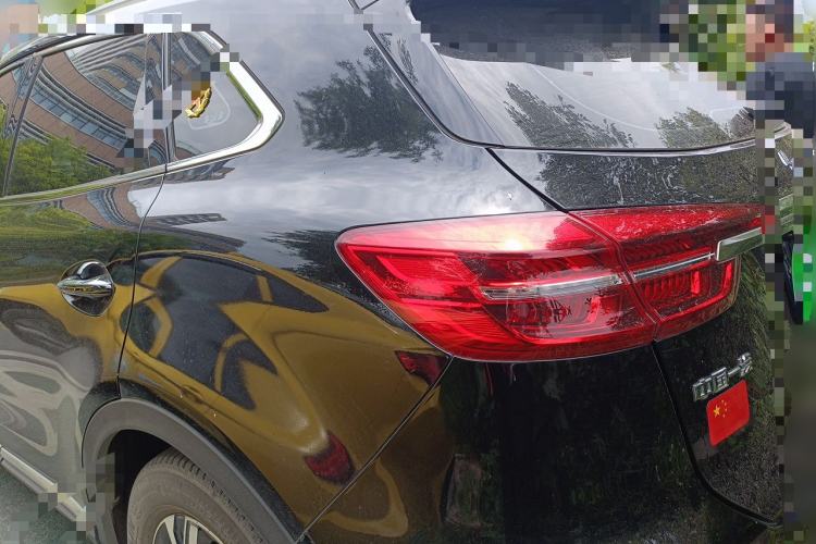 Used Hongqi HS5 2022 Revised Version 2.0T Smart Connect Flagship Edition Exterior 3