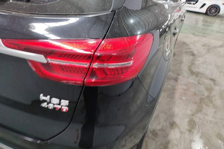 Used Hongqi HS5 2022 Revised Version 2.0T Smart Connect Flagship Edition Exterior 3