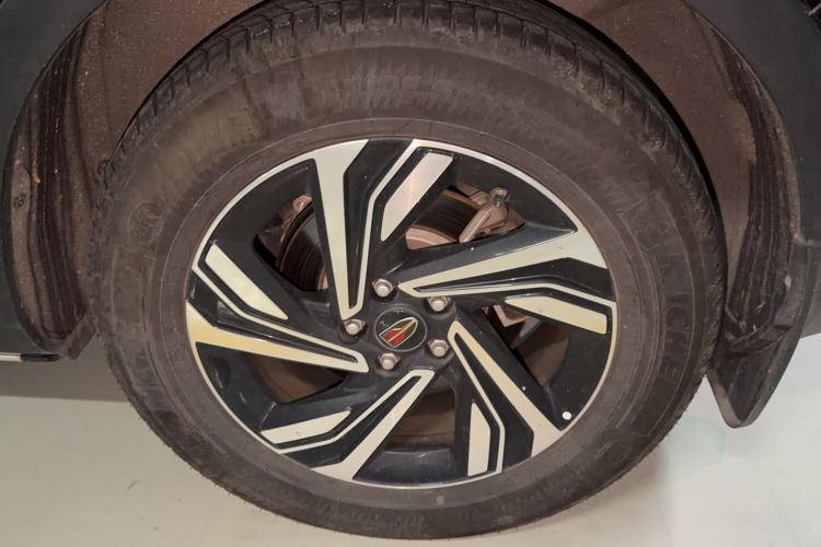 Used Hongqi HS5 2022 Revised Version 2.0T Smart Connect Flagship Edition Exterior 3