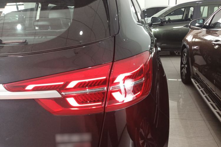 Used Hongqi HS5 2022 Revised Version 2.0T Smart Connect Flagship Edition Exterior 3