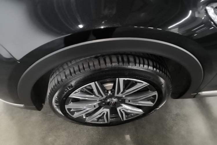 Used Hongqi HS5 2022 Facelifted Version 2.0T Smart Connect Flagship All-Wheel-Drive Edition Exterior 4