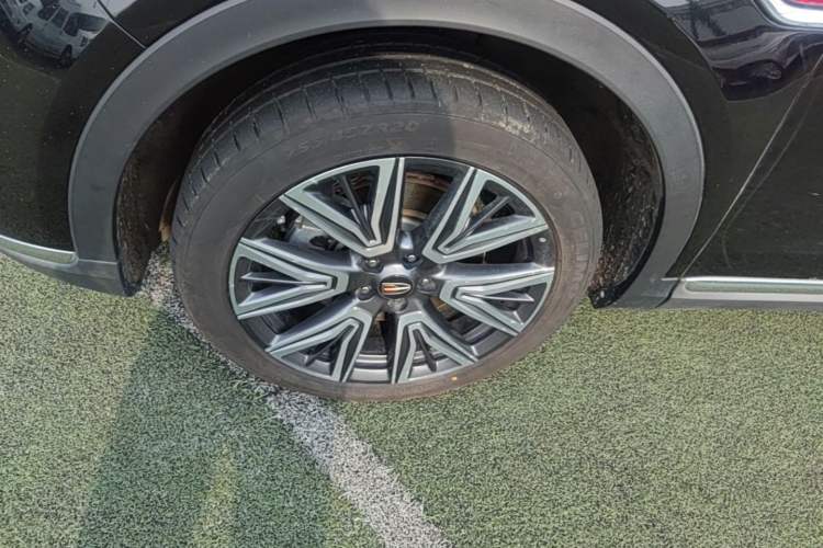 Used Hongqi HS5 2022 Facelifted Version 2.0T Smart Connect Flagship All-Wheel-Drive Edition Exterior 4