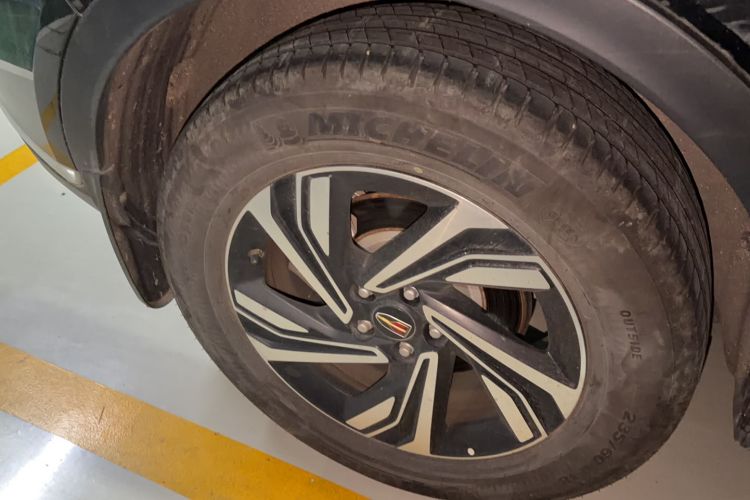 Used Hongqi HS5 2022 Revised Version 2.0T Smart Connect Flagship Edition Exterior 4