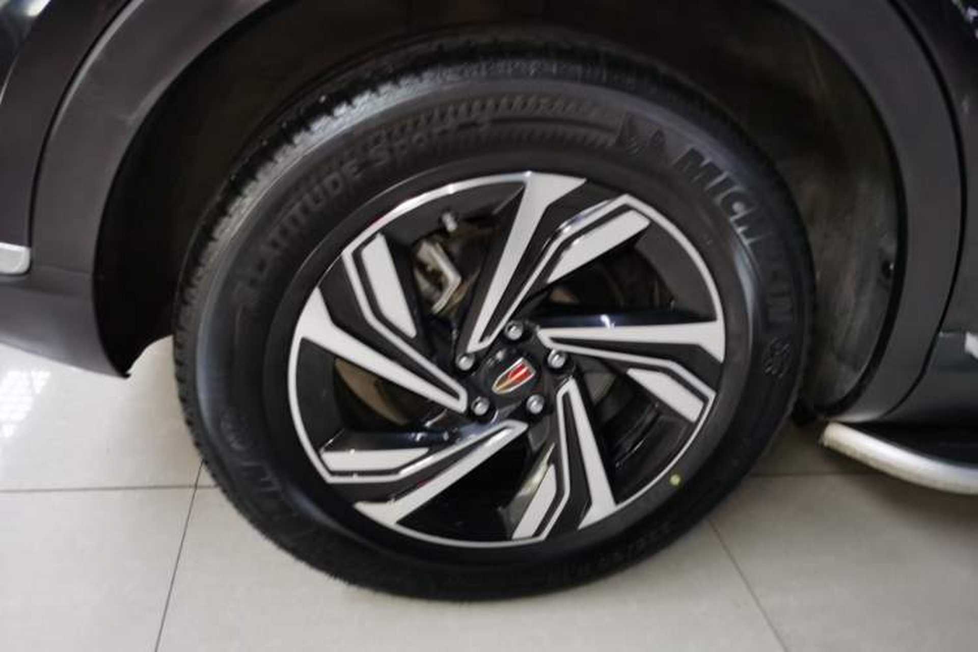 Used Hongqi HS5 2022 Revised Version 2.0T Smart Connect Flagship Edition Exterior 5