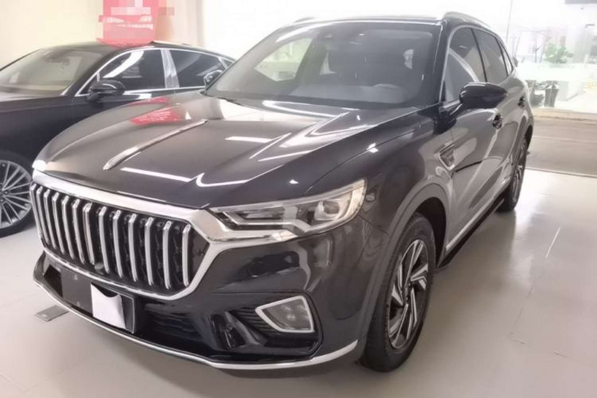 Used Hongqi HS5 2022 Revised Version 2.0T Smart Connect Flagship Edition Front Left 45 Deg