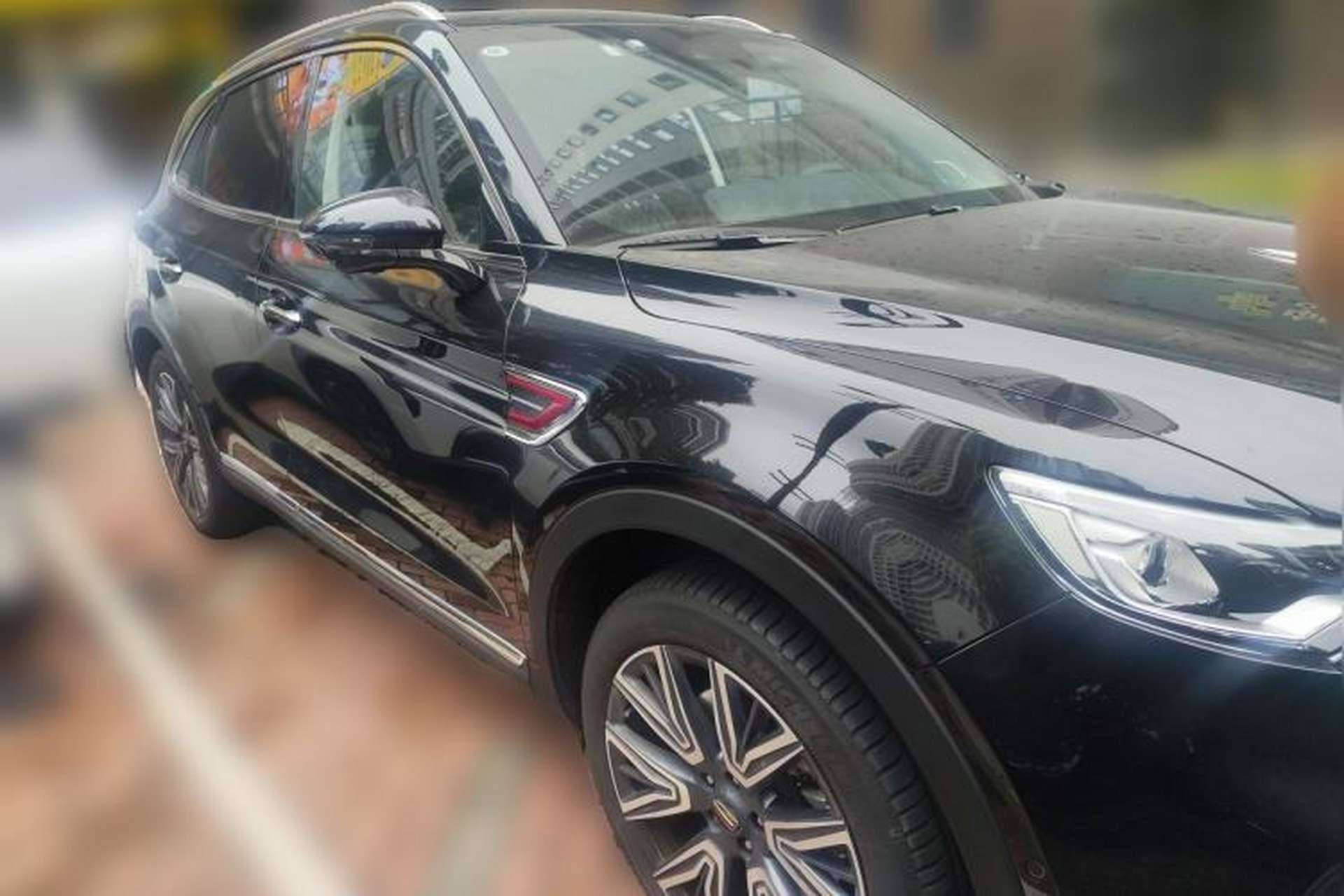 Used Hongqi HS5 2022 2.0T Smart Connect Flagship All-Wheel-Drive Version Front Right 45 Deg