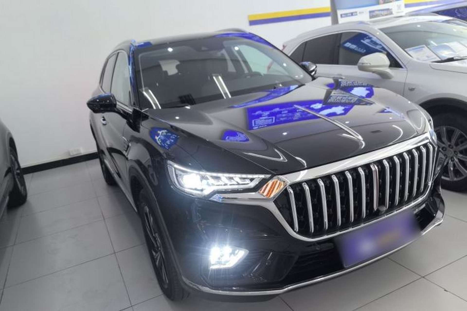 Used Hongqi HS5 2022 Revised Version 2.0T Smart Connect Flagship Edition Front Right 45 Deg