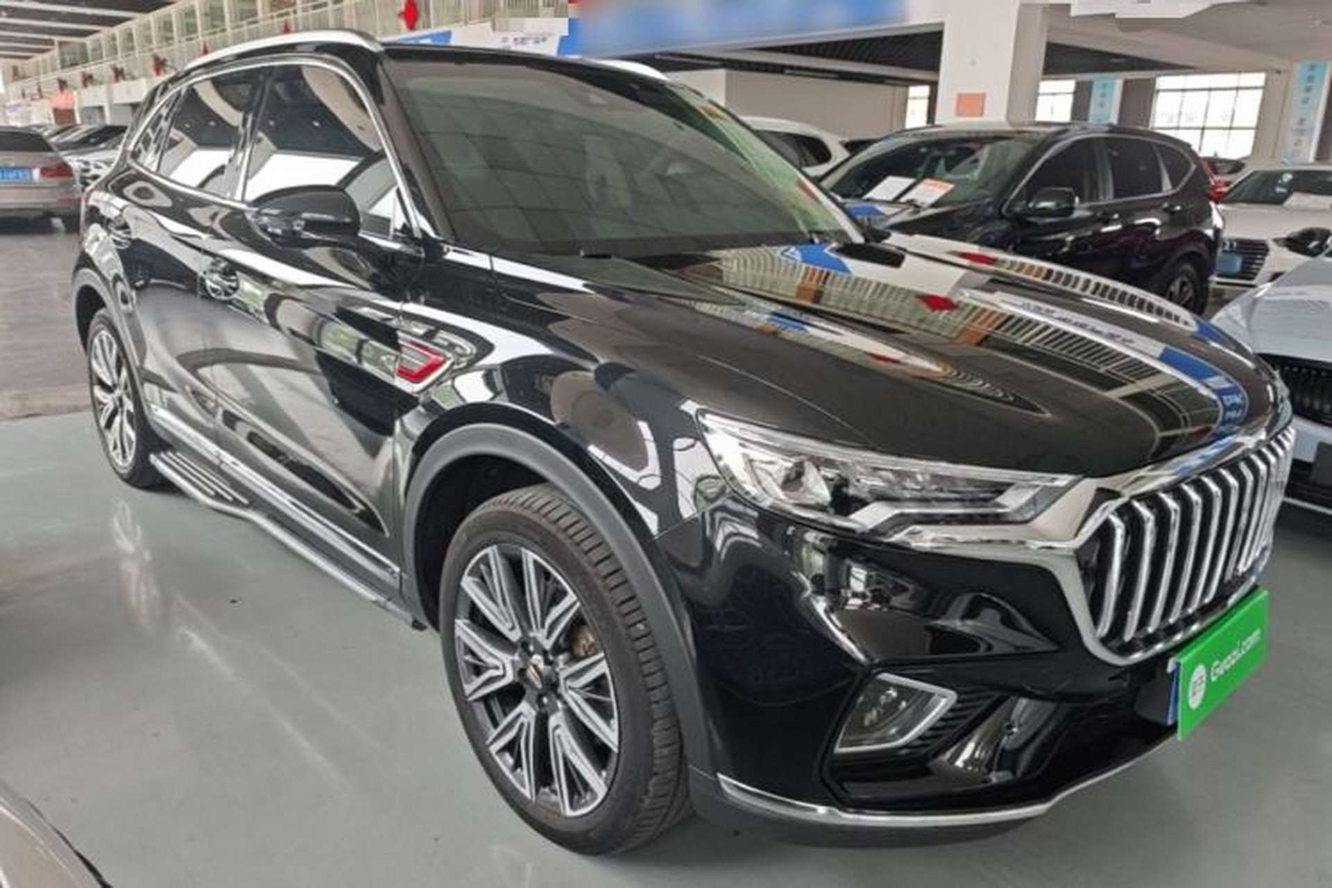 Used Hongqi HS5 2022 Facelifted Version 2.0T Smart Connect Flagship All-Wheel-Drive Edition Front Right 45 Deg
