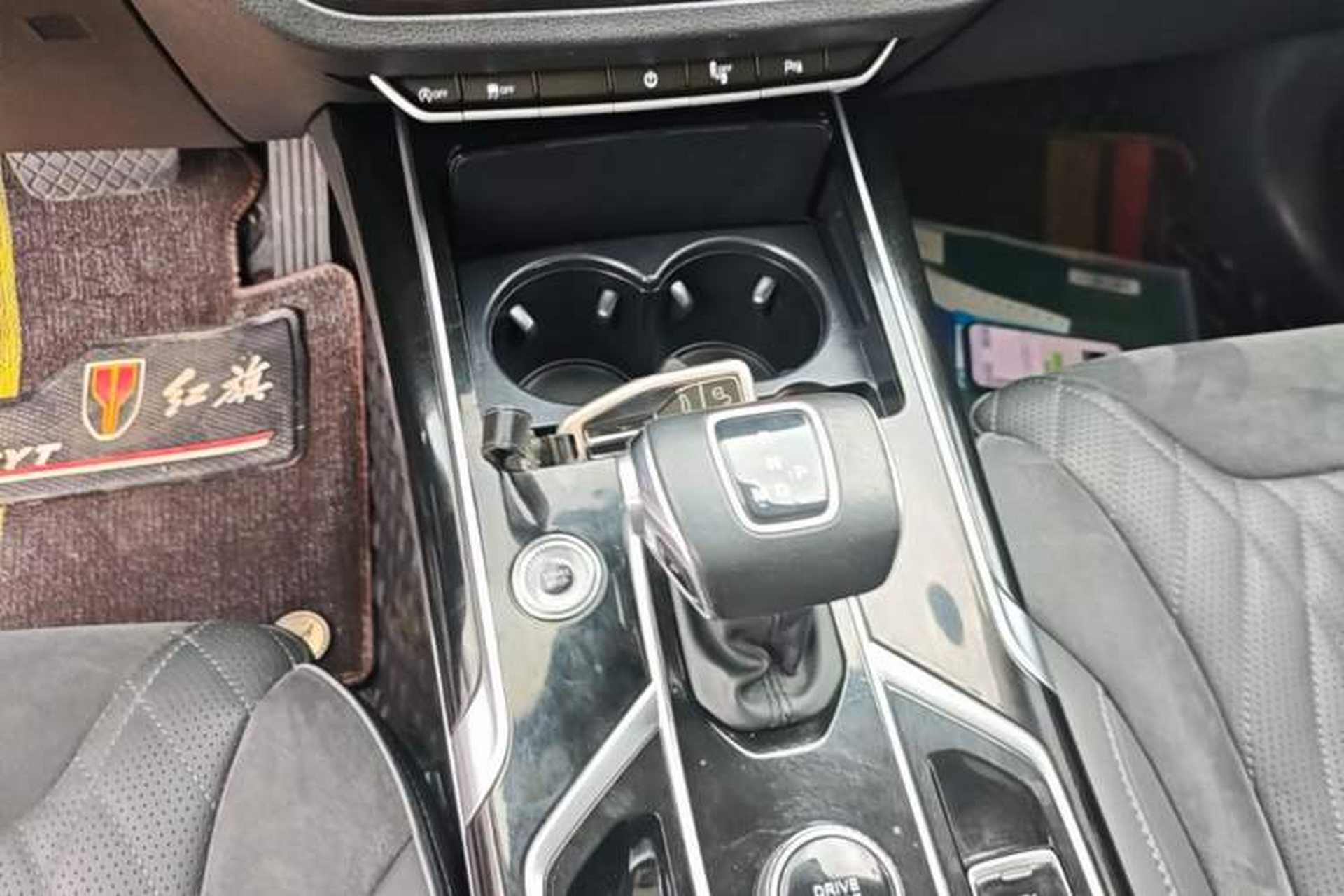 Used Hongqi HS5 2022 Revised Version 2.0T Smart Connect Flagship Edition Gear Lever