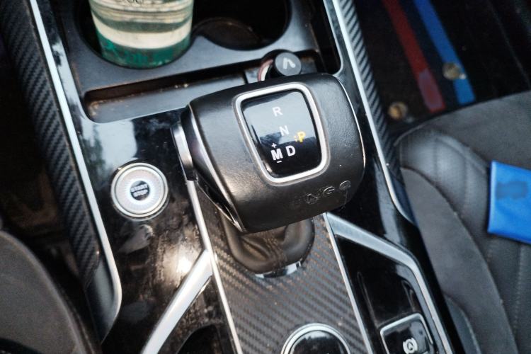 Used Hongqi HS5 2022 Revised Version 2.0T Smart Connect Flagship Edition Gear Lever