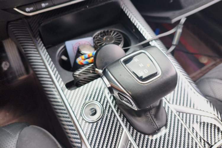 Used Hongqi HS5 2022 2.0T Smart Connect Flagship Edition Gear Lever
