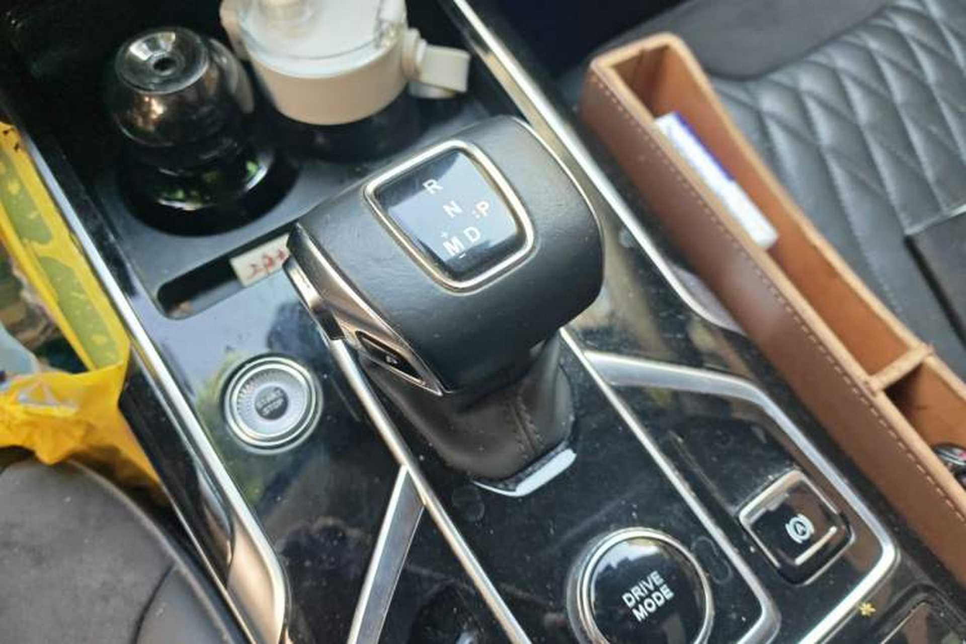 Used Hongqi HS5 2022 Revised Version 2.0T Smart Connect Flagship Edition Gear Lever