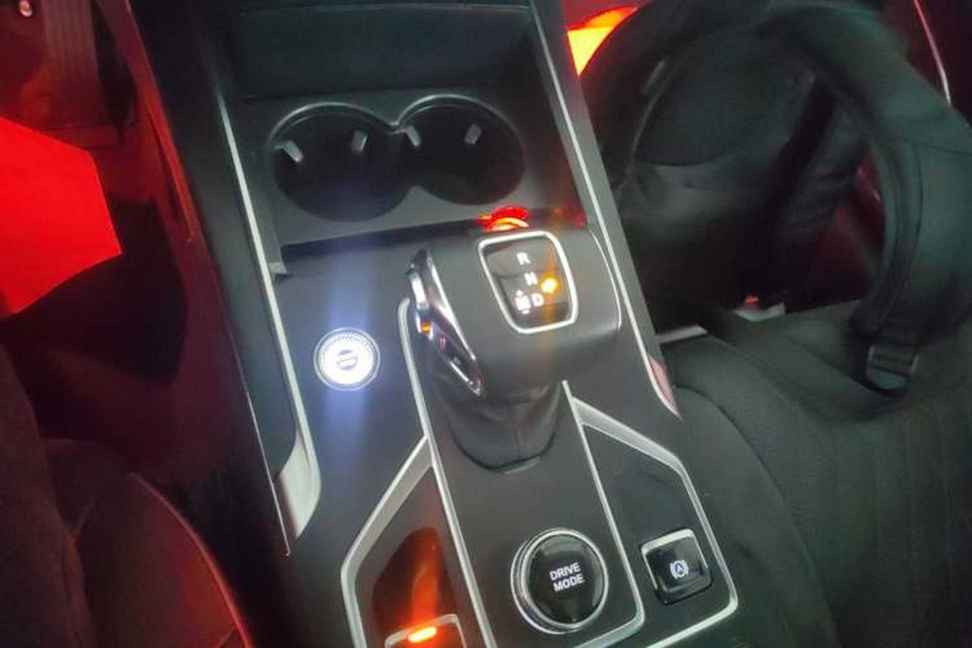 Used Hongqi HS5 2022 Revised Version 2.0T Smart Connect Flagship Edition Gear Lever