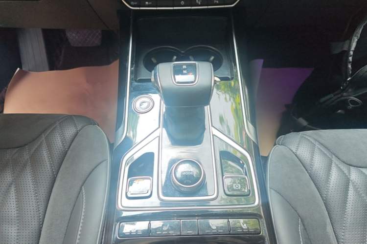 Used Hongqi HS5 2022 Revised Version 2.0T Smart Connect Flagship Edition Gear Lever