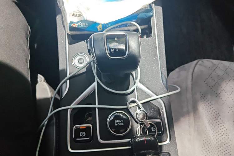 Used Hongqi HS5 2022 Revised Version 2.0T Smart Connect Flagship Edition Gear Lever