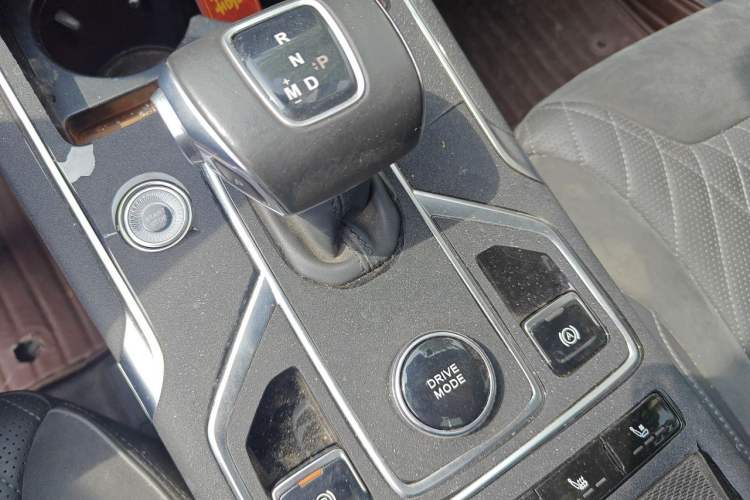Used Hongqi HS5 2022 Revised Version 2.0T Smart Connect Flagship Edition Gear Lever