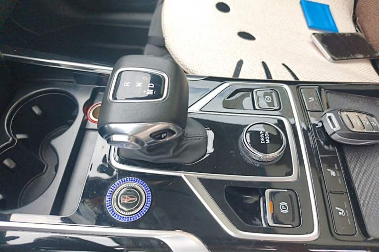 Used Hongqi HS5 2022 2.0T Smart Connect Flagship Edition Gear Lever