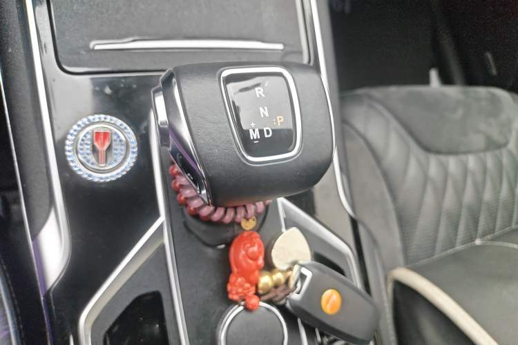 Used Hongqi HS5 2022 2.0T Smart Connect Flagship Enjoyment Purchase Edition Gear Lever