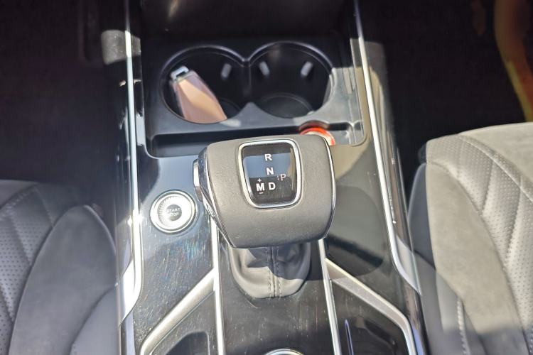 Used Hongqi HS5 2022 Revised Version 2.0T Smart Connect Flagship Edition Gear Lever