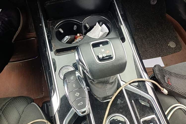 Used Hongqi HS5 2022 2.0T Smart Connect Flagship Edition Gear Lever
