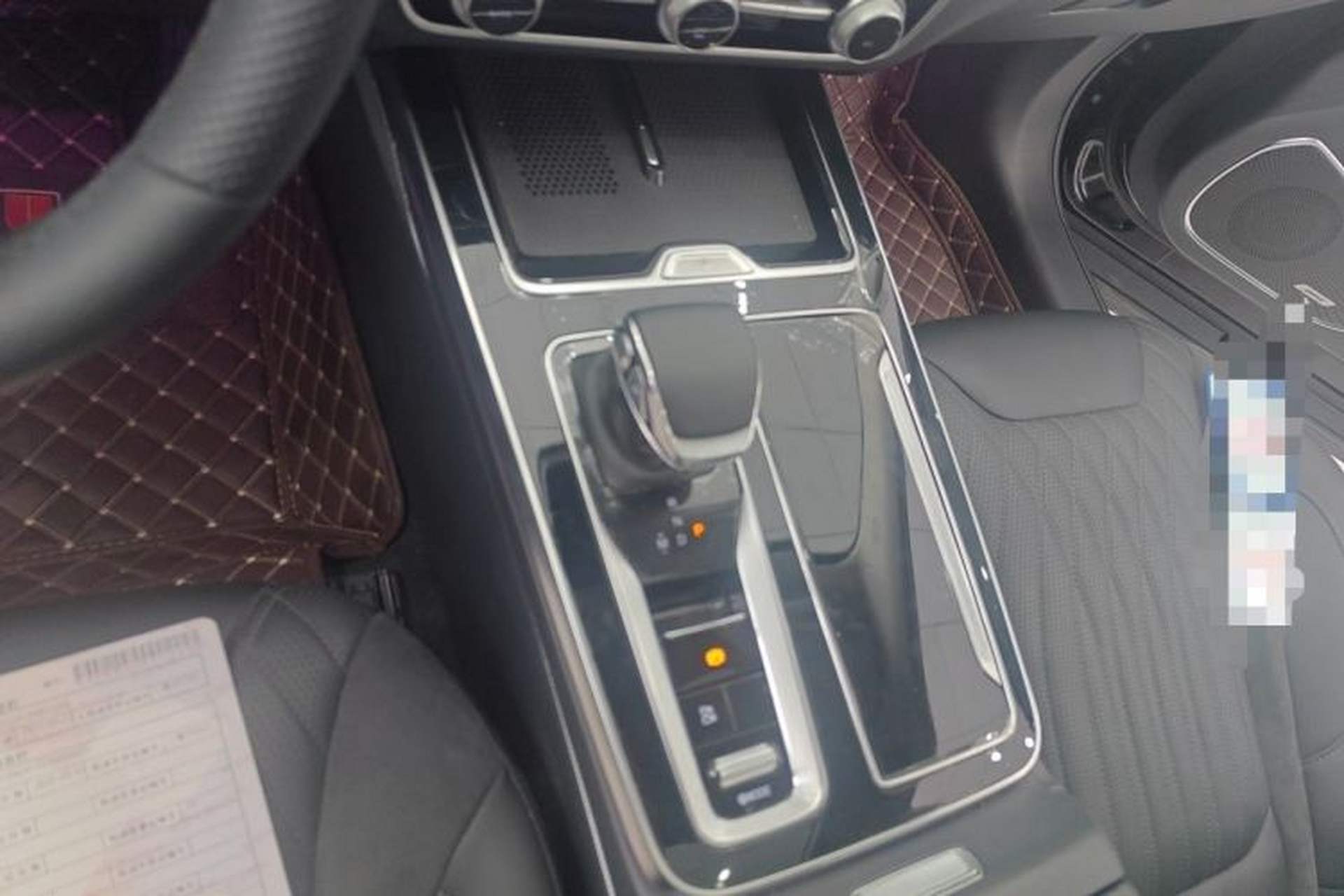 Used Hongqi HS5 2022 2.0T Smart Connect Flagship All-Wheel-Drive Version Gear Lever