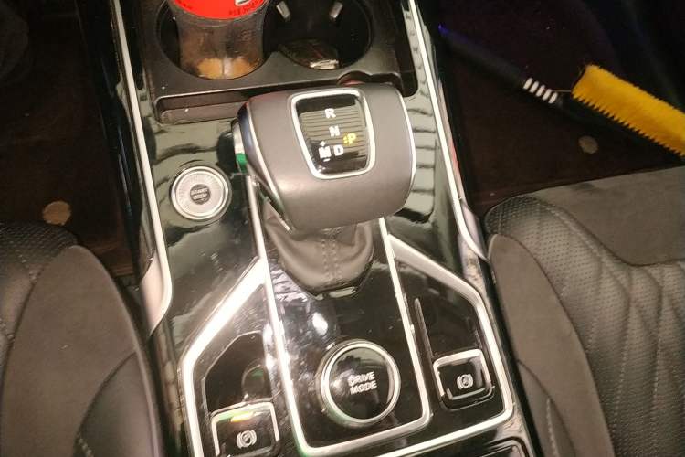 Used Hongqi HS5 2022 2.0T Smart Connect Flagship Enjoyment Purchase Edition Gear Lever