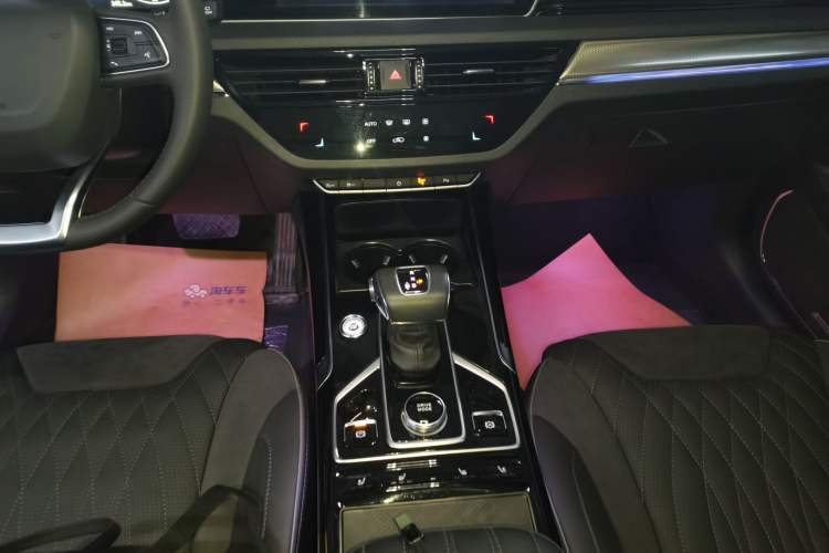 Used Hongqi HS5 2022 Revised Version 2.0T Smart Connect Flagship Edition Gear Lever